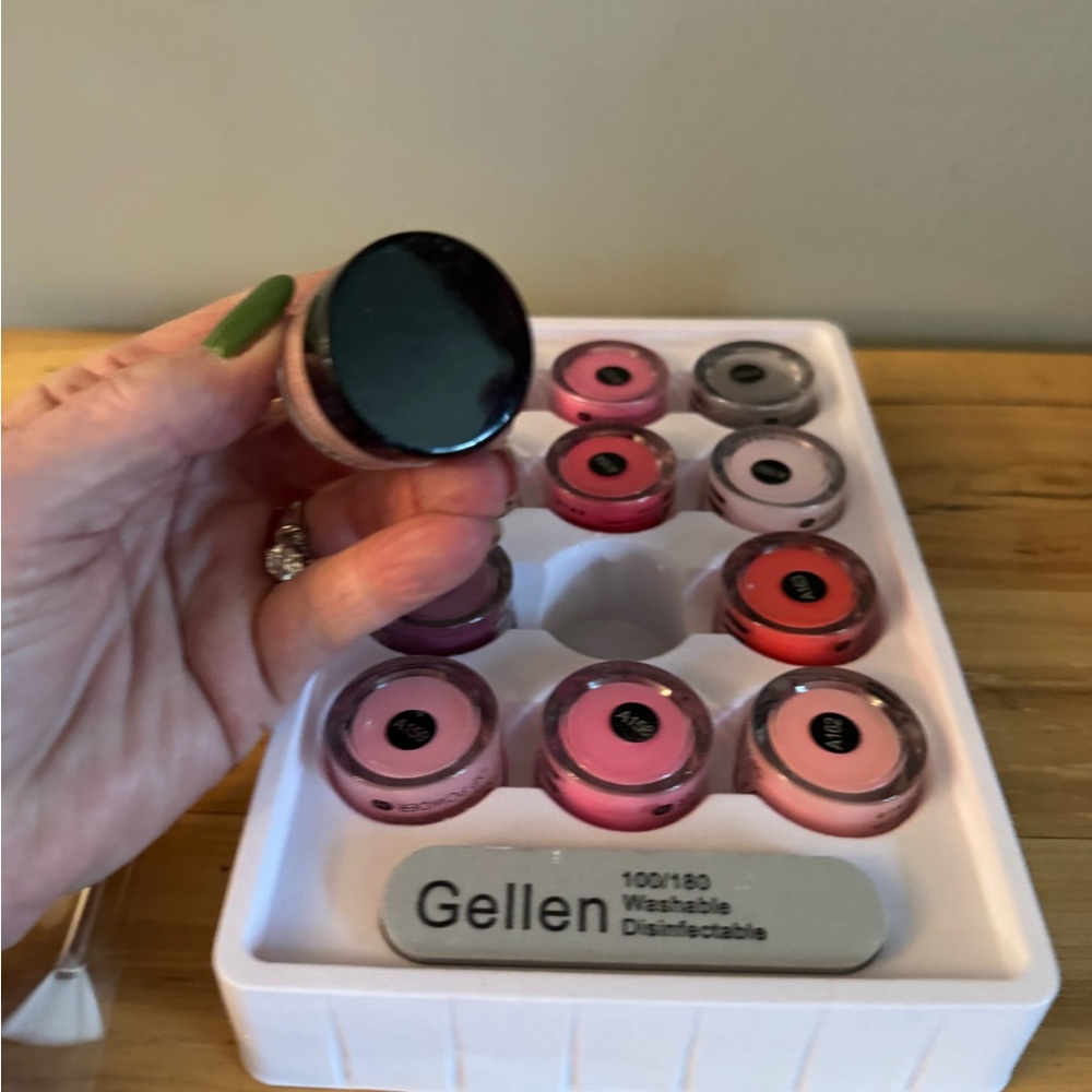 Gellen Dip Powder Set - Reds - Picture 3 of 11